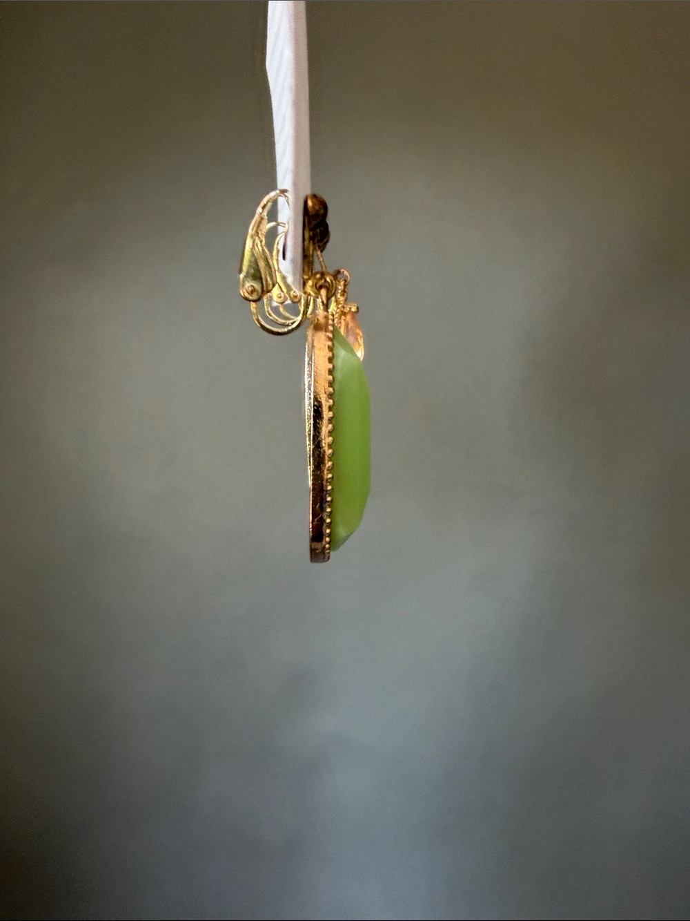 Kendra Scott Earrings clip on Green Gemstone Drop Earrings with Gold Accents - Picture 5 of 6